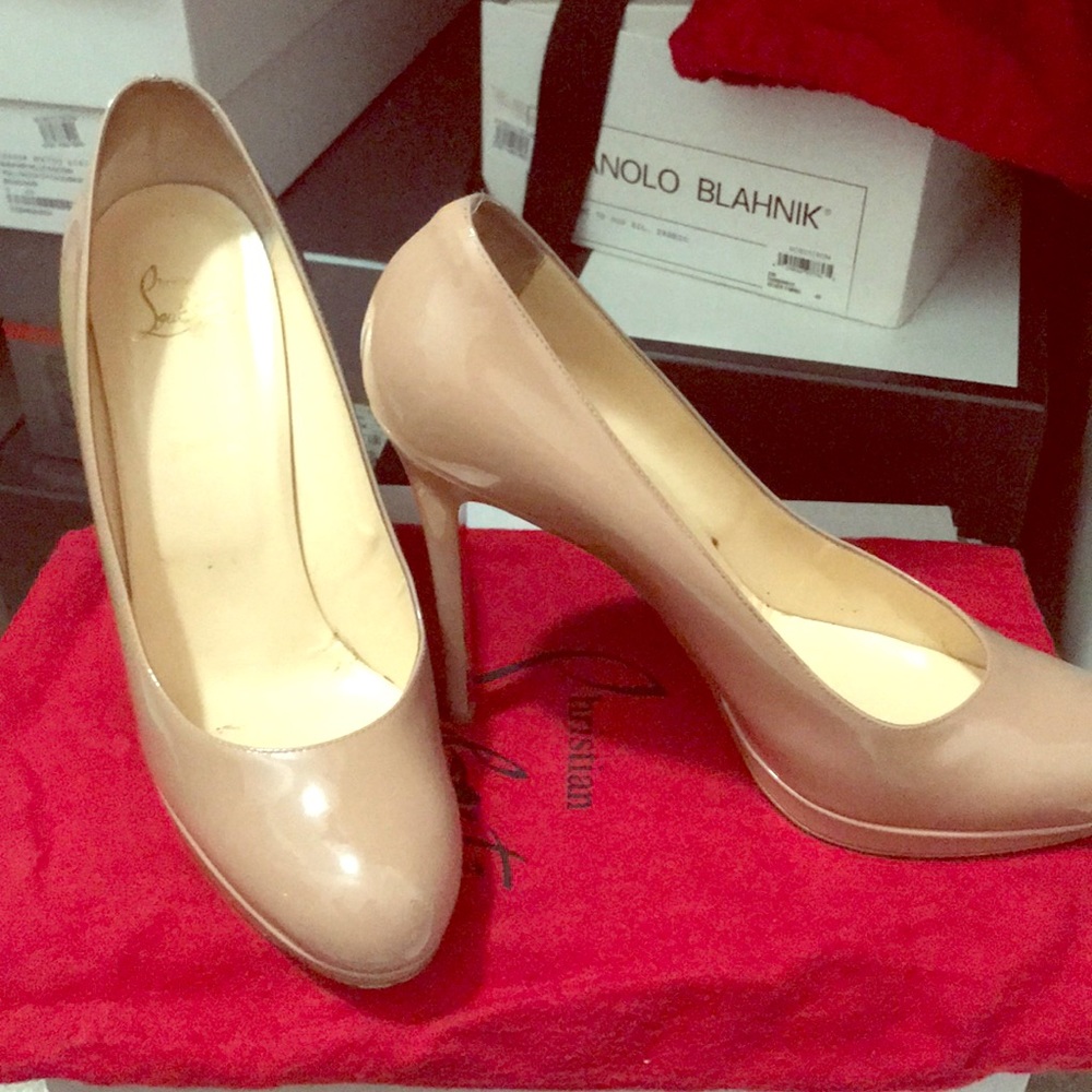Christian louboutin size 11 [eu42)